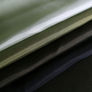 Tissu Imprimé Abstrait Habutai Vert en Soie pour Chemise, Jupe, Robe.