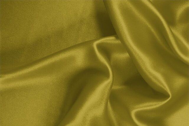 Tissu Uni Satin stretch Vert huile en Soie, Stretch pour Chemise, Lingerie, Robe, Robe de cérémonie, Robe de soirée.