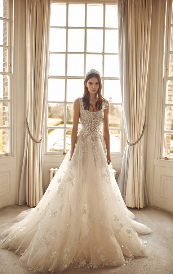 Wedding Dress Trends Fall-Winter 2021/2022 - new tess